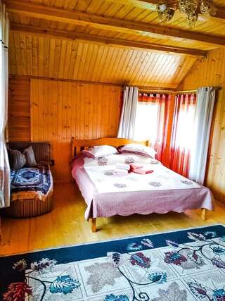 Гостевой дом Na Zarichniy Микуличин Шале с двумя спальнями-13