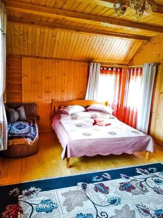 Гостевой дом Na Zarichniy Микуличин Шале с двумя спальнями-36